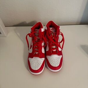 Nike Dunk High - Championship Red